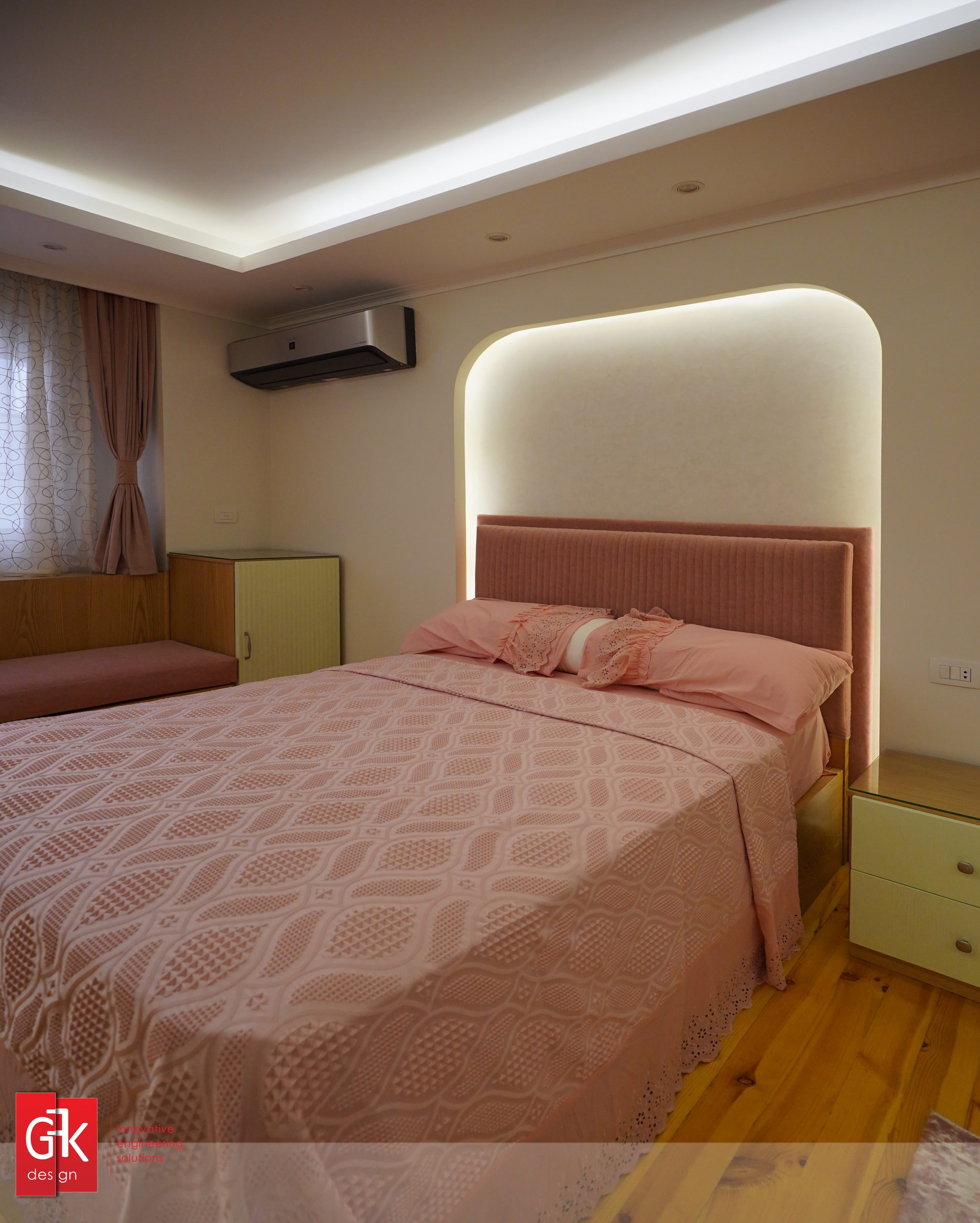 Louran Girl's Room